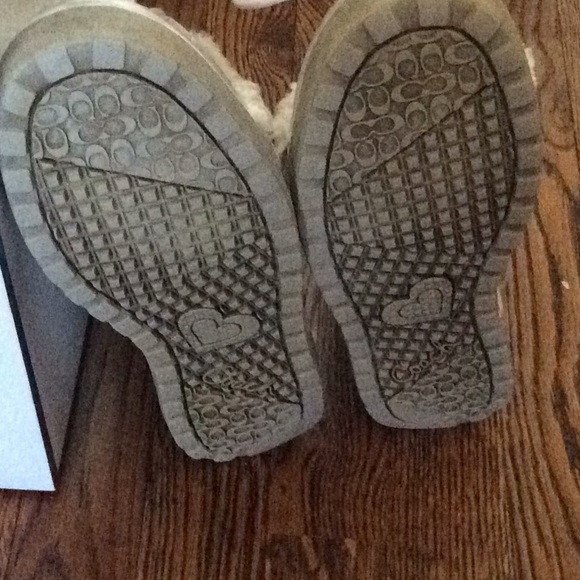 Coach Silver Snow boots size 7 Medium - Picture 2 of 2